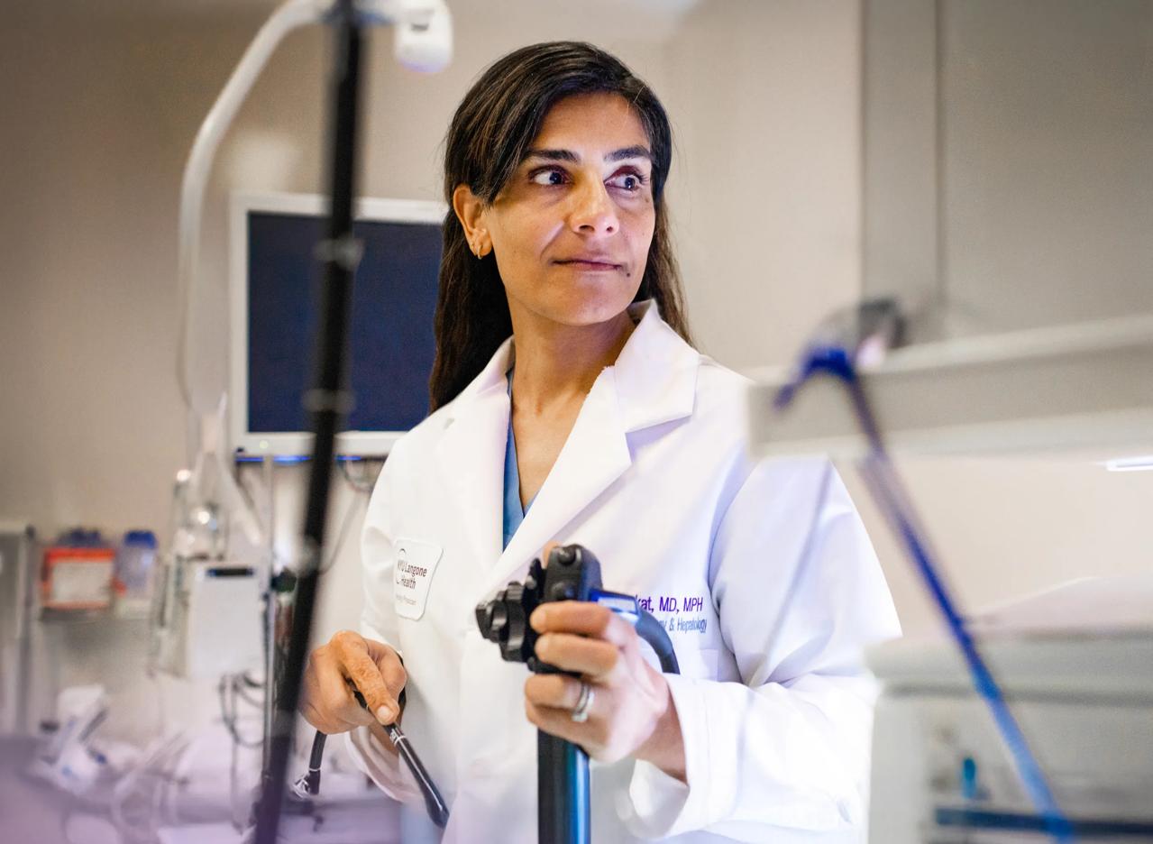 Aasma Shaukat, MD, MPH, performs a procedure at NYU Langone Ambulatory Care Center East 38th Street.