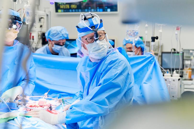 Robert Montgomery, MD, PhD, performs a xenotransplantation procedure in an operating room at Kimmel Pavilion.
